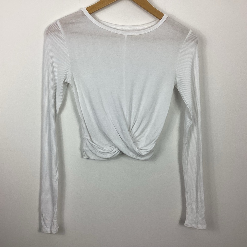 ALO Yoga Twist Front Long Sleeve Top